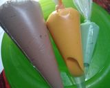 Foto langkah ke 1 dari resep Batik roll cake kukus.