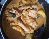 Foto langkah ke 5 dari resep Gulai Ayam Daun Kari.
