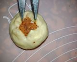Foto langkah ke 6 dari resep Roti Abon Mayo.