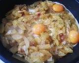 Foto del paso 3 de la receta Revuelto ibérico de papas y cebolla cocidas