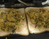 A picture of step 6 of Scrambled eggs and masala fries sandwich.