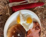 Foto del paso 2 de la receta: Tortitas, jamón, y huevos con el sol arriba
