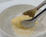 Foto langkah ke 2 dari resep Croffle Choco Banana.