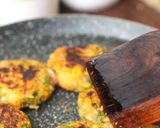 A picture of step 6 of Easy Aloo Spinach Tikki (potato spinach patties).