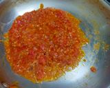 A picture of step 2 of Veg. Pizza.