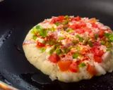 A picture of step 5 of #HBR Masala Uttapam.