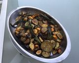 Une image de l'étape 10 de Courgettes et aubergines au soja et sésame (avec piments verts grillés).