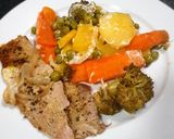 Szűzpecsenye zöldségekkel sütőzacskóban recept fázis 3 fotója