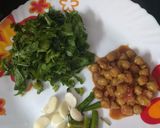 A picture of step 3 of Hot & Tangy Cheakpea Spinach Tikki Open sandwich.