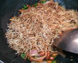 A picture of step 4 of Vermicelli upma.