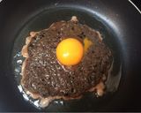 Foto del paso 3 de la receta Huevos fritos de colores