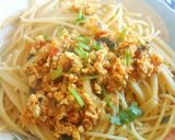 A picture of step 11 of Spaghetti with chicken mince and herbs 😉.