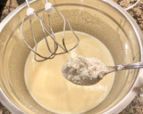 Foto del paso 5 de la receta: Pastel salado con queso y aceitunas