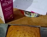 A picture of step 5 of Mango custard cake with green mango tree.