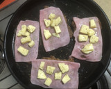 Foto del paso 7 de la receta: Milanesas (SIN pan rallado) a la napolitana con ensalada tibia de calabazas