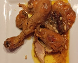 Foto del paso 8 de la receta: Muslos de pollo a la cazuela con ciruelas, orejones y piñones 🍗