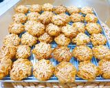 Foto langkah ke 5 dari resep Cheesy Corn Flakes Cookies.