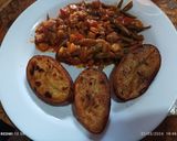 Foto del paso 4 de la receta: Tomaticán con papas rústicas al romero