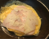 Foto del paso 2 de la receta: Bocadillo de tortilla