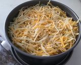 Foto del paso 2 de la receta Pastel de patata con salsa boloñesa a los 5 quesos