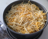 Foto del paso 2 de la receta: Pastel de patata con salsa boloñesa a los 5 quesos