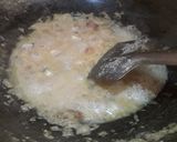 A picture of step 2 of Apple kheer.