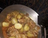 A picture of step 2 of Potato fried chicken curry.