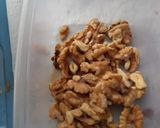 Briós (csokikrémmel, dióval és cukorral szórva) recept fázis 2 fotója