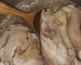Une image de l'étape 2 de Tadjin d'olives et poulet.