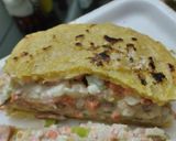 Foto del paso 14 de la receta: Arepa🫓rellena de queso🧀salchicha🌭y ensalada🍅🧅🥕