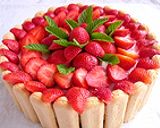 Tejszínes epertorta recept fázis 12 fotója