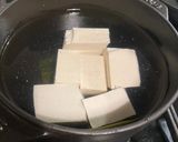 A picture of step 3 of Yudofu, Japanese silken tofu simmered in konbu dashi - 湯豆腐.