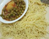 A picture of step 2 of Spaghetti and peas stew.