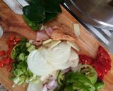 Foto langkah ke 1 dari resep Tumis tulang asin jambal.