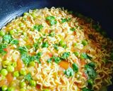 A picture of step 9 of Veg maggi.