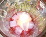 Foto langkah ke 2 dari resep Es Sirup DHT Susu.