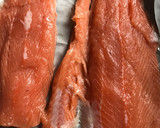 Foto del paso 2 de la receta: Salmón marinado 🐟 para devorar el colesterol