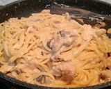 Foto langkah ke 2 dari resep Pasta ayam jamur saus putih ala2.