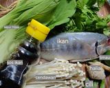 Gambar langkah 1 resipi Ikan Kukus dan kawan2nya 😊.