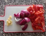 Foto del paso 1 de la receta: Pasta o gnocchis con Salsa de pimentón y salmón