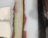 Foto del paso 4 de la receta: Judías verdes hervidas con patatas y rollitos de solomillo con lámina de calabacín y queso