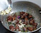 A picture of step 2 of Bagara Baingan.