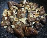 Foto del paso 4 de la receta: Asadura de hígado de cerdo al ajillo