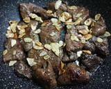 Foto del paso 4 de la receta: Asadura de hígado de cerdo al ajillo