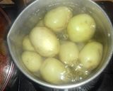 Foto del paso 1 de la receta: Papitas al perejil