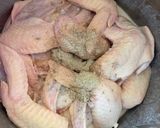 รูปขั้นตอนการทำที่ 3 ของ ปีกไก่ทอดเกลือ กรอบนอกนุ่มใน