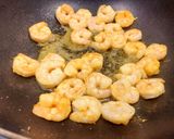 A picture of step 1 of Shrimp Coconut Korma.