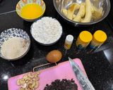 Foto langkah ke 1 dari resep Banana Muffin - Muffin Pisang (Tanpa Mixer, Super Gampang).