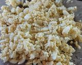 Foto del paso 2 de la receta: Untable de huevo, exquisito 🐣 con galleta de arroz 🍪