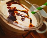 A picture of step 4 of Caramel Frappuccino.
